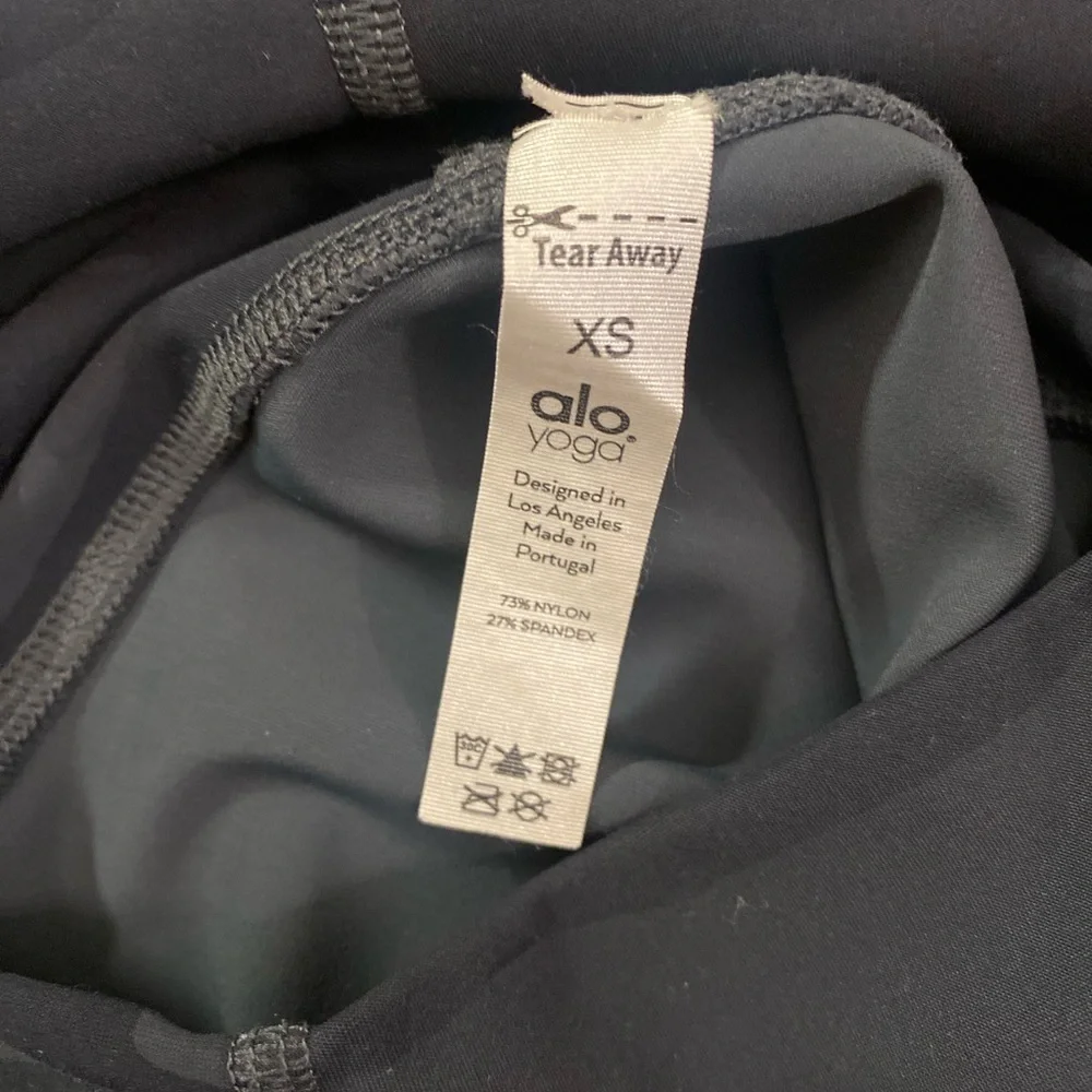 Alo Yoga High-Waist Vapor Leggings in Black Camo XS NWOT